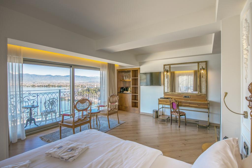 Superior Room, Sea View (Balcony)