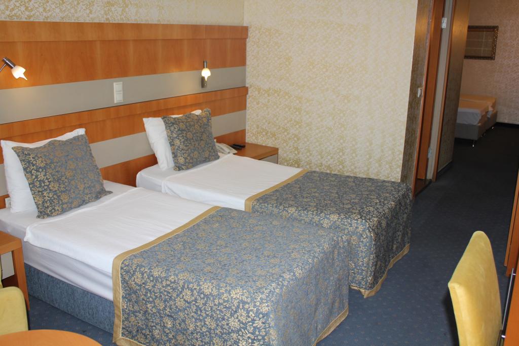 Aile Odası, Şehir Manzaralı