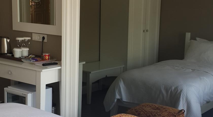 Superior Room, Mountain View