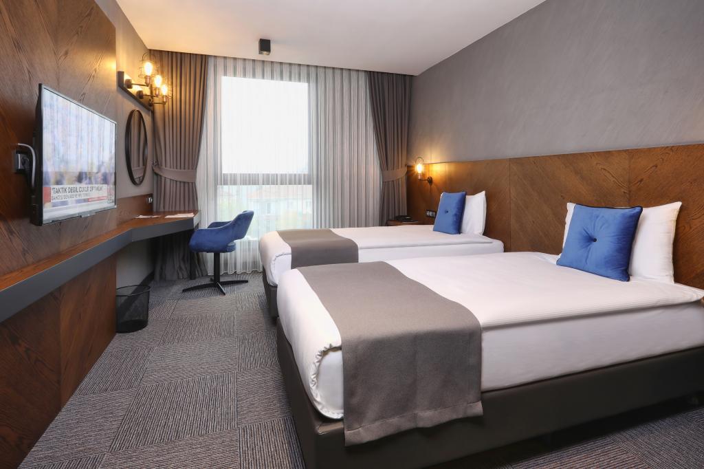 Standart Oda, Şehir Manzaralı