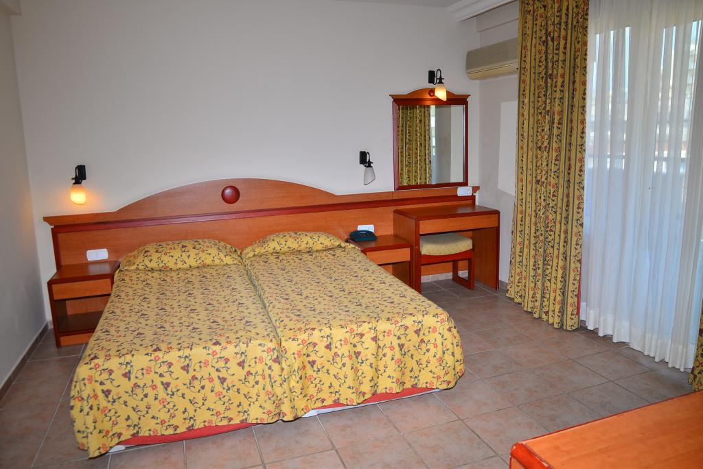 Apartment Flat, Garden View