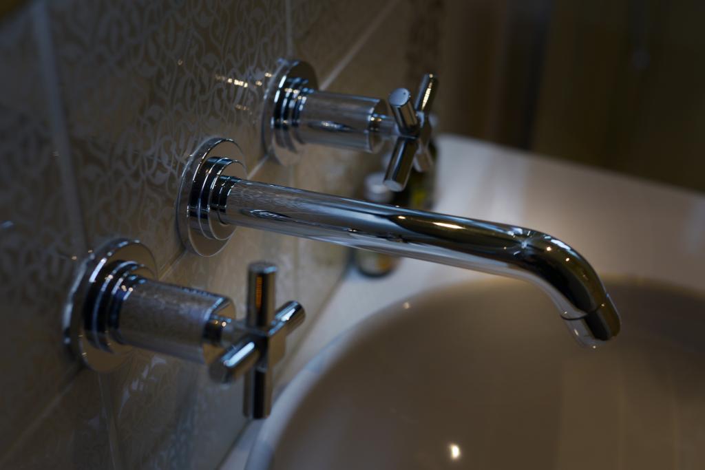 Executive Oda, Kara Manzaralı