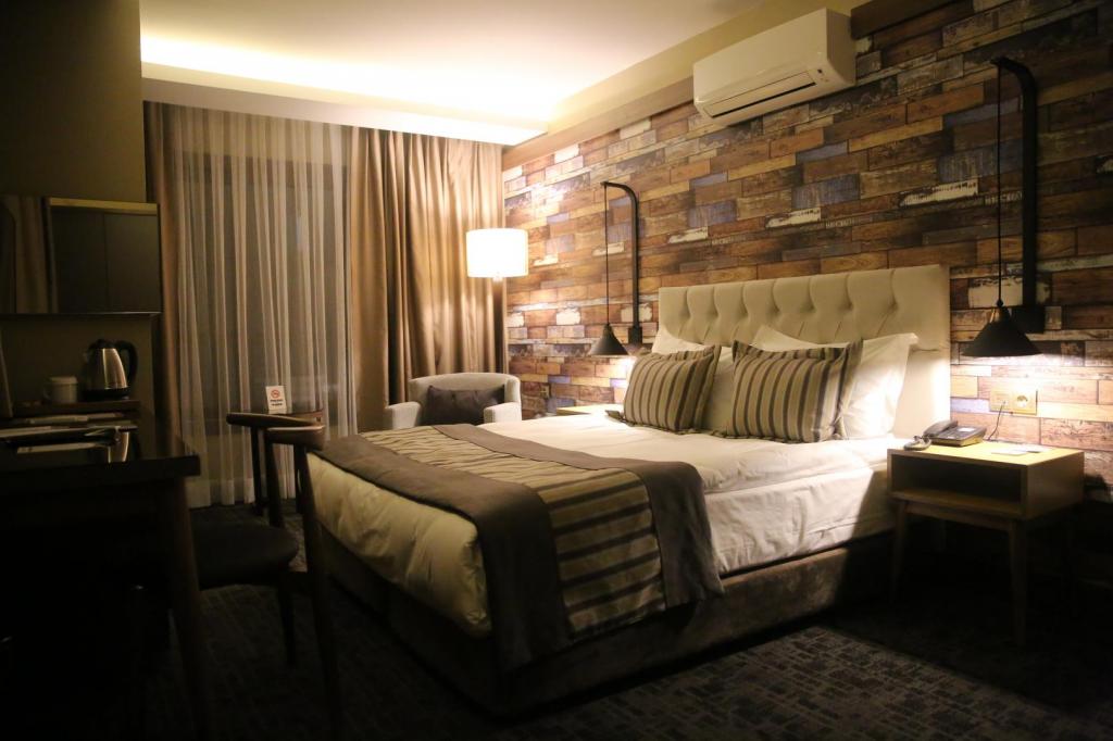 Standart Oda, Şehir Manzaralı