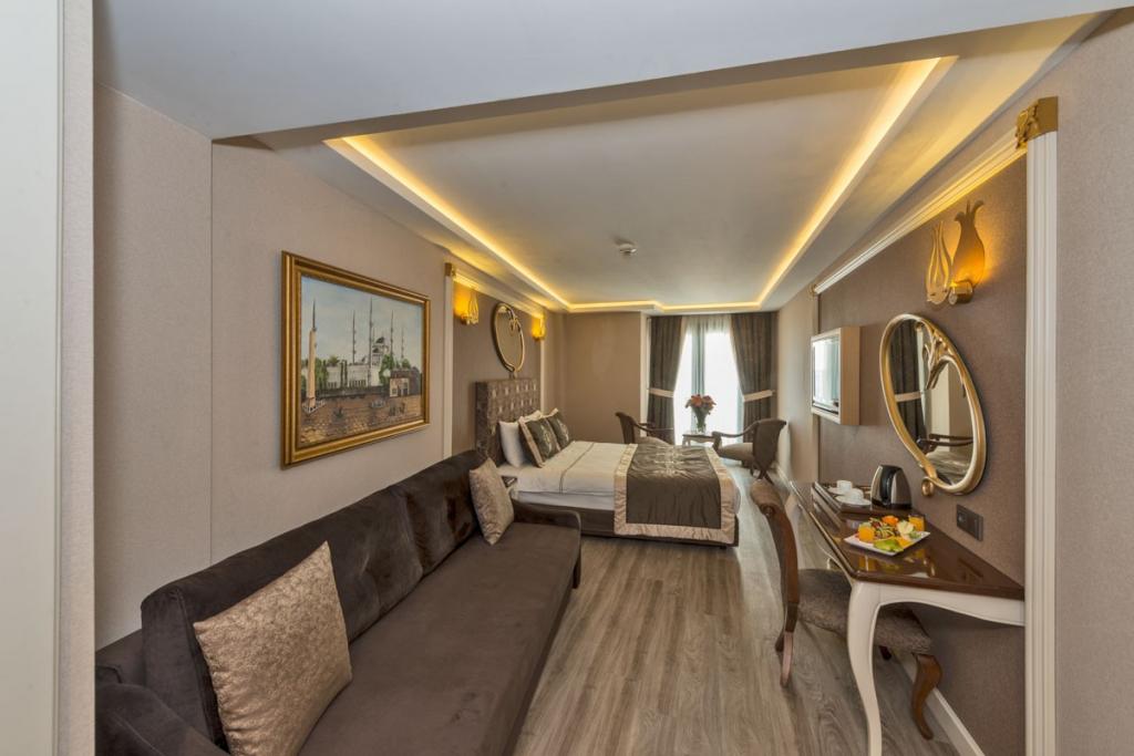 Family Room, City View