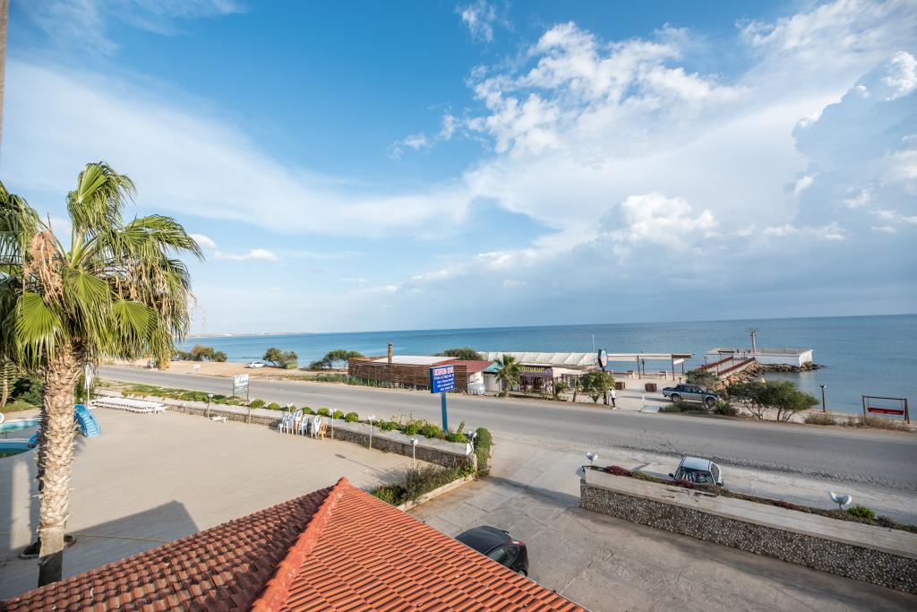 Standard Room with Twin Beds
