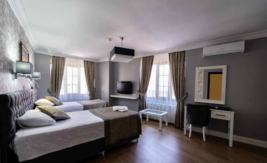 Standart Oda, Cadde Manzaralı