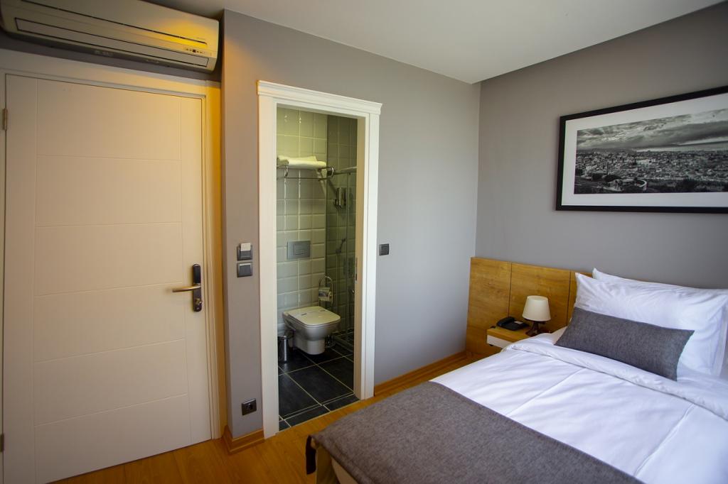 Standart Oda, Şehir Manzaralı