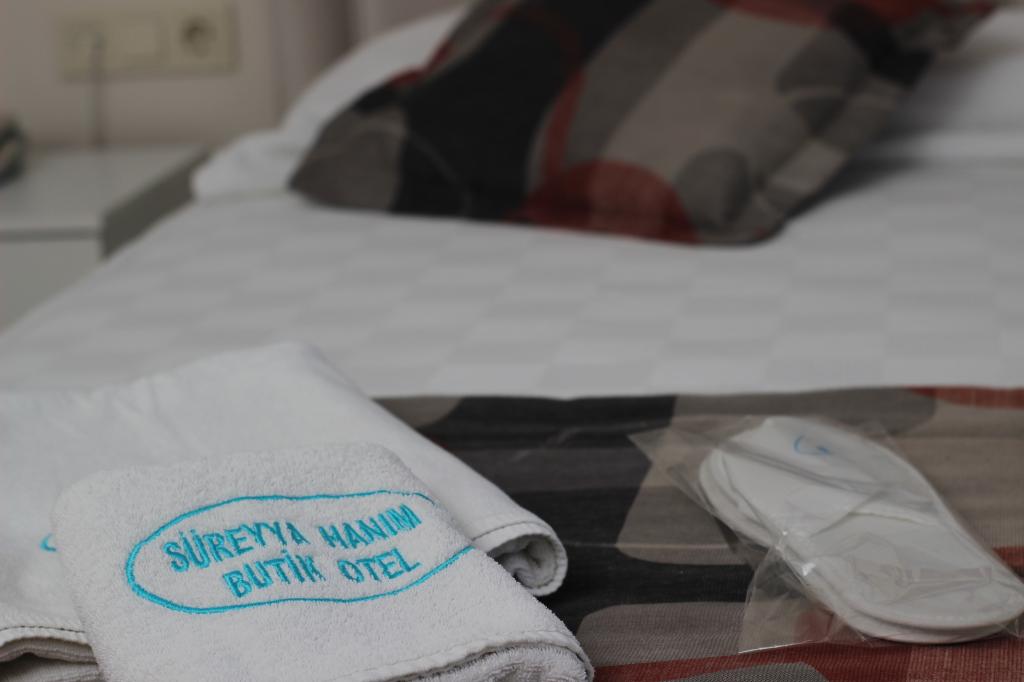 Standart Oda,Havuz Manzaralı