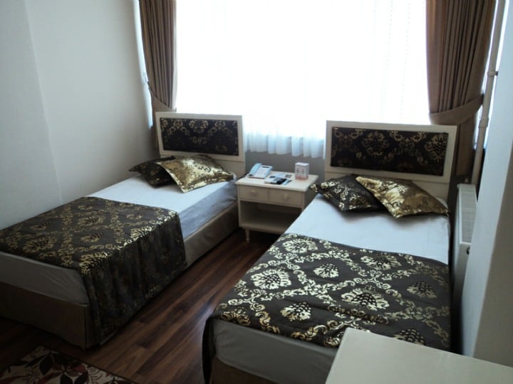 Standart Oda, Şehir Manzaralı