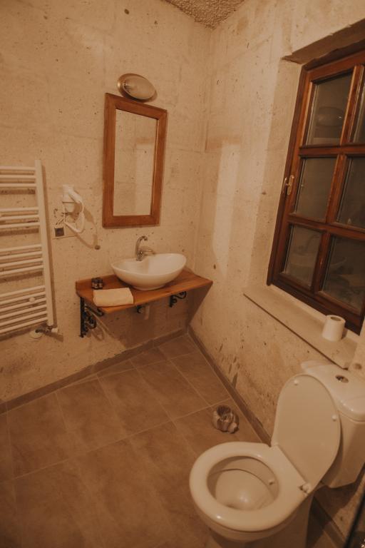 Iki Ayrı Yataklı Oda, Avlu Manzaralı