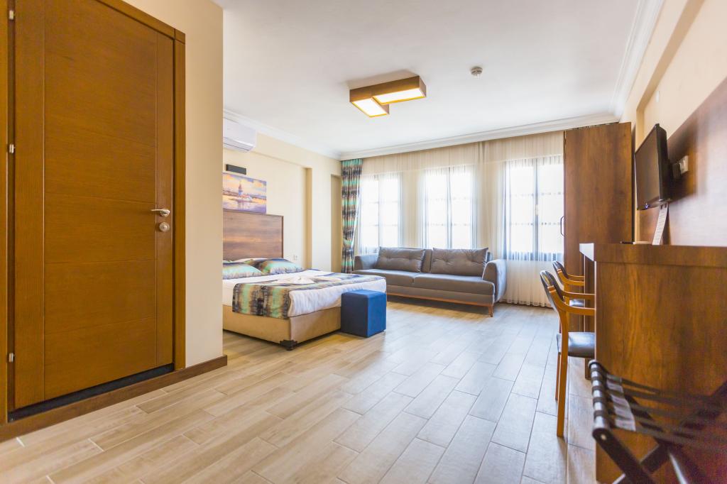 Aile Odası, Şehir Manzaralı