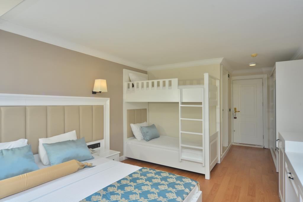 Ranzalı Oda, Kara Manzaralı