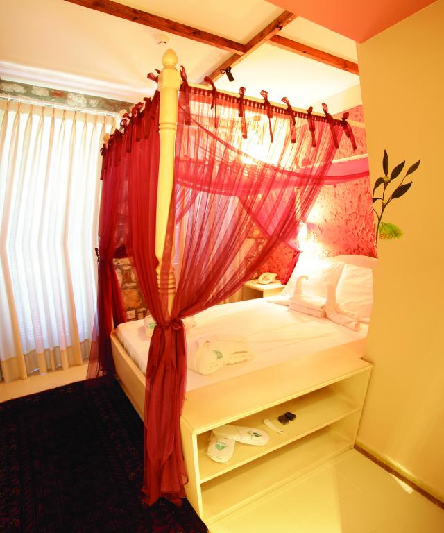 Standard Room, Garden View
