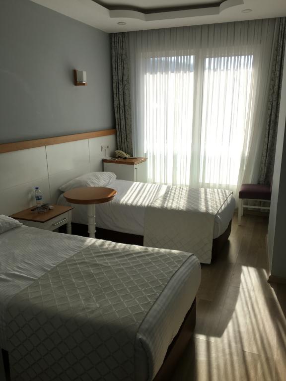 Standart Oda, Deniz Veya Kara Manzaralı (3 Kişilik)