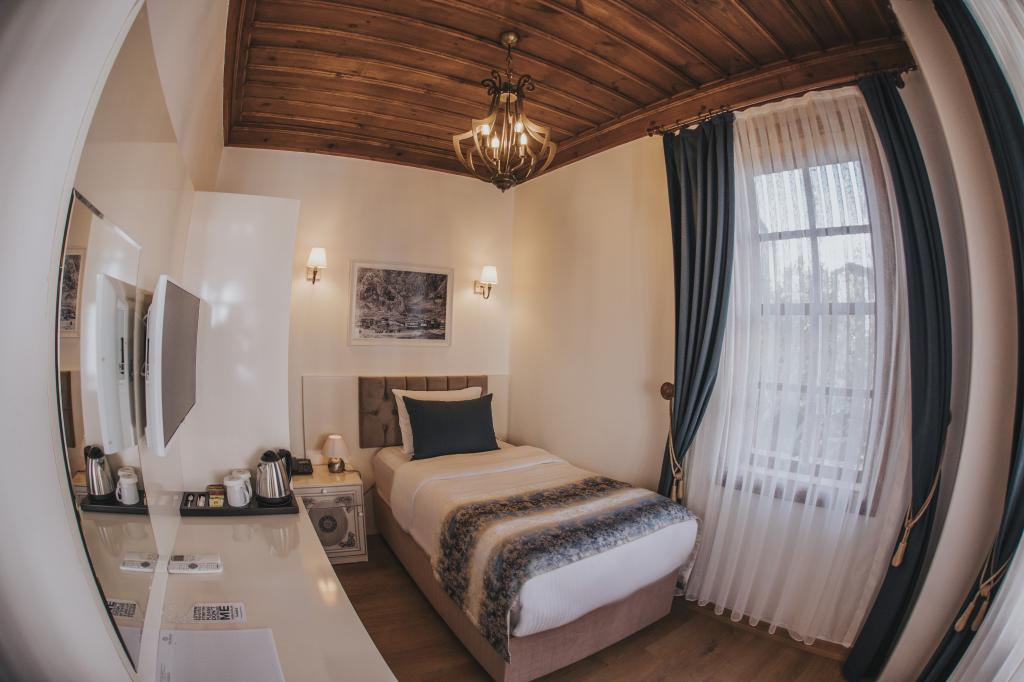 Standart Oda, Şehir Manzaralı