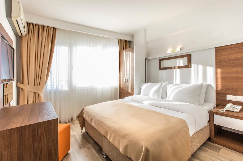 Standart Oda, Şehir Manzaralı