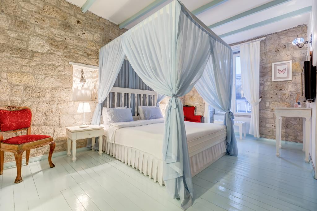 Deluxe Oda, Kara Manzaralı