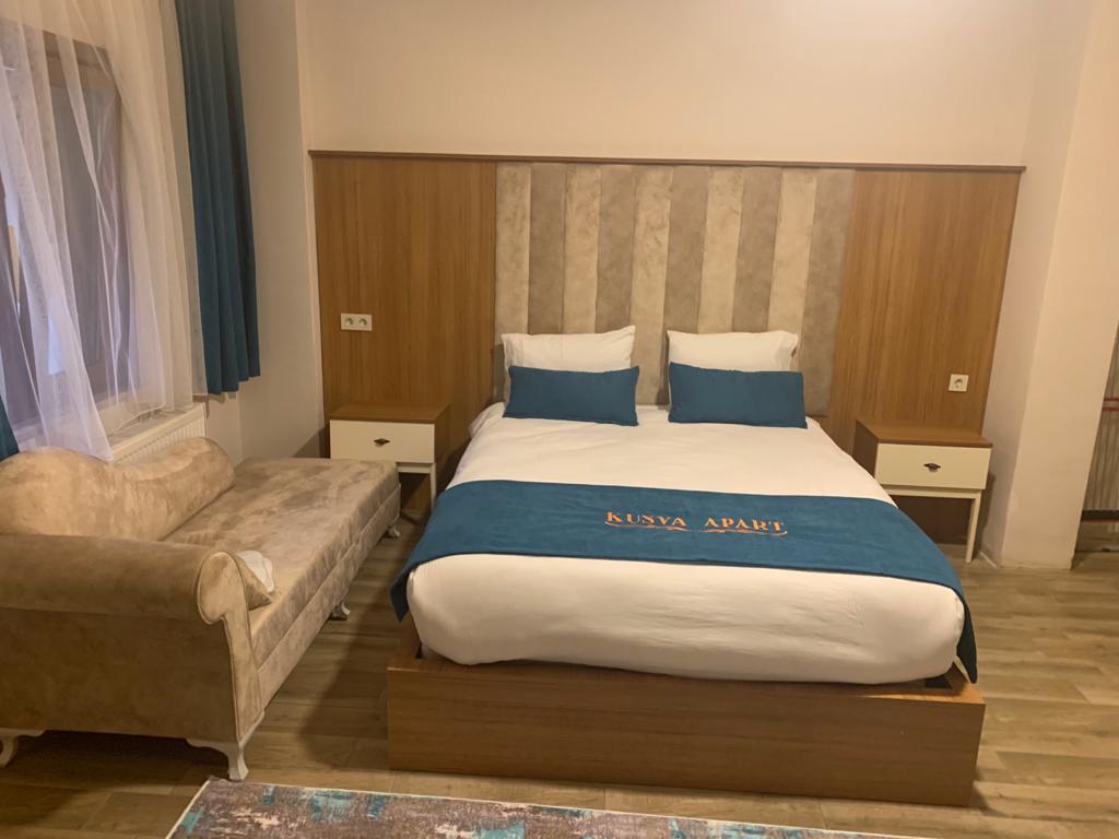 Standard Room, Viewless