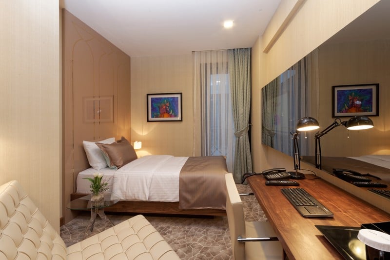 Standart Oda, Şehir Manzaralı