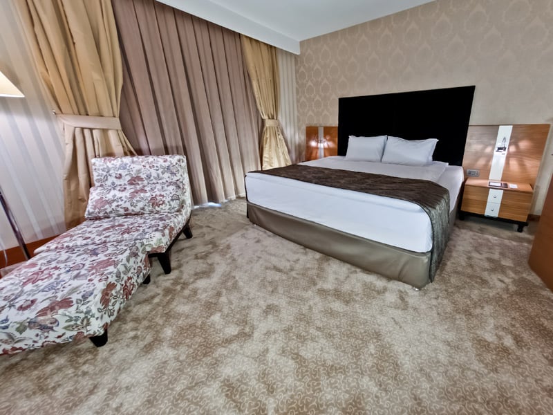 Suit Oda, Şehir Manzaralı (Balkonlu)