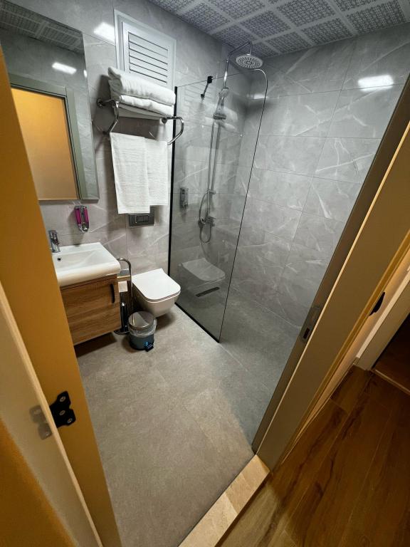 Family Room, Mountain View (Without Balcony)