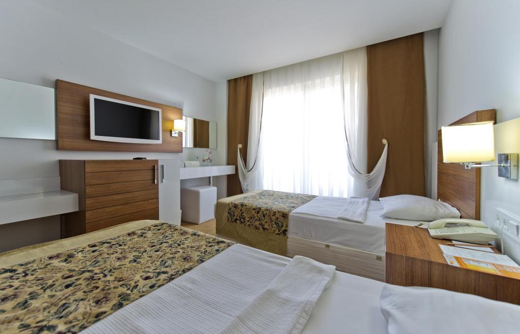 Standart Oda, Bahçe Manzaralı (Balkonlu)