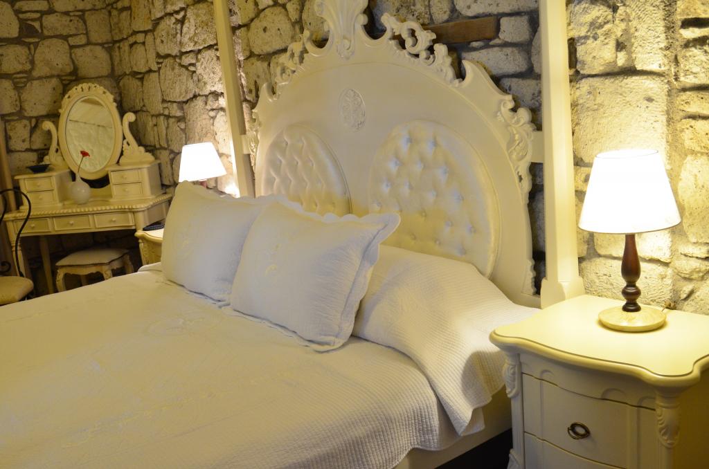 Deluxe Oda,Havuz Manzaralı,Balkonlu