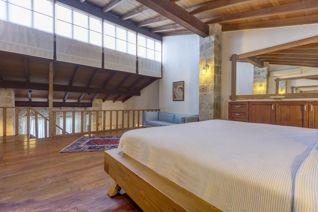 Villa, Kara Manzaralı