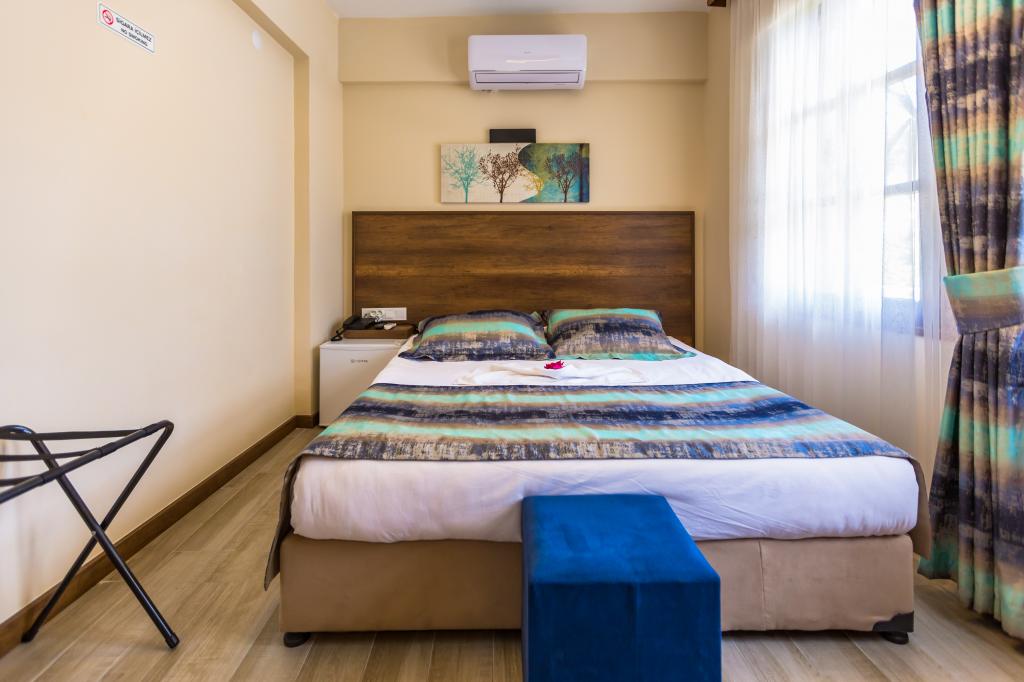 Suit Oda, Şehir Manzaralı (Balkonlu)