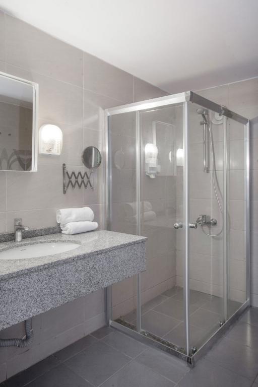 ÜÇ KİŞİLİK STANDART ODA