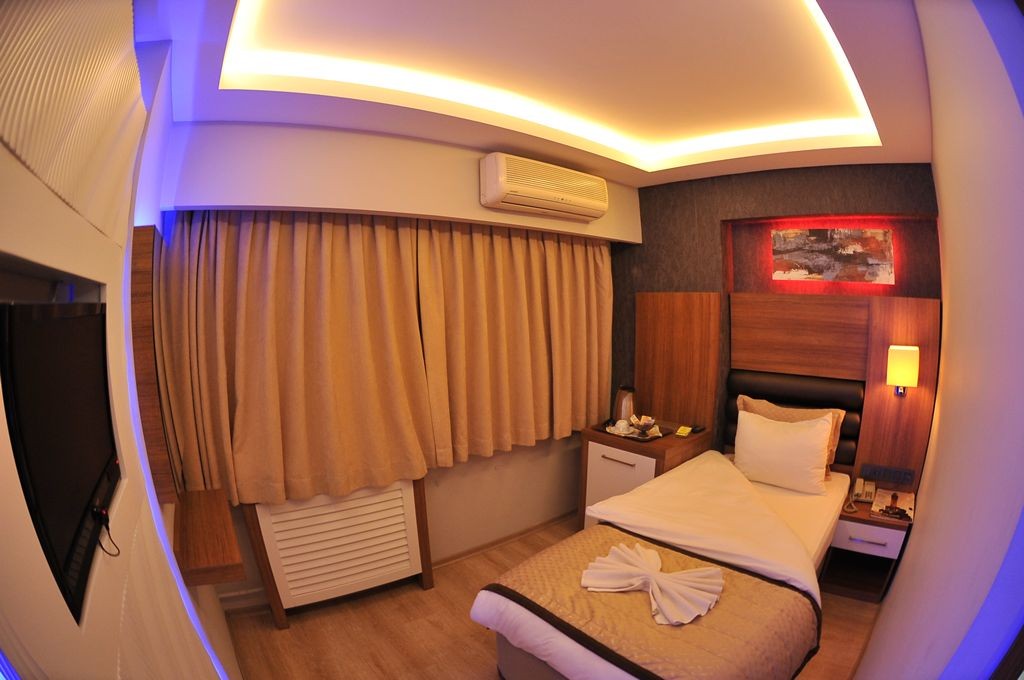 Standard Room, City View (1 Person)