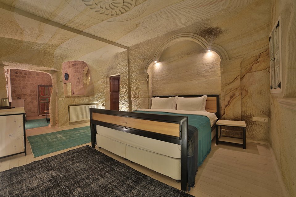 Aile Odası, Bahçe Manzaralı