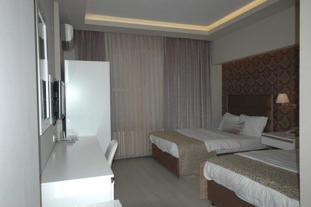 Iki Ayrı Yataklı Oda, Şehir Manzaralı