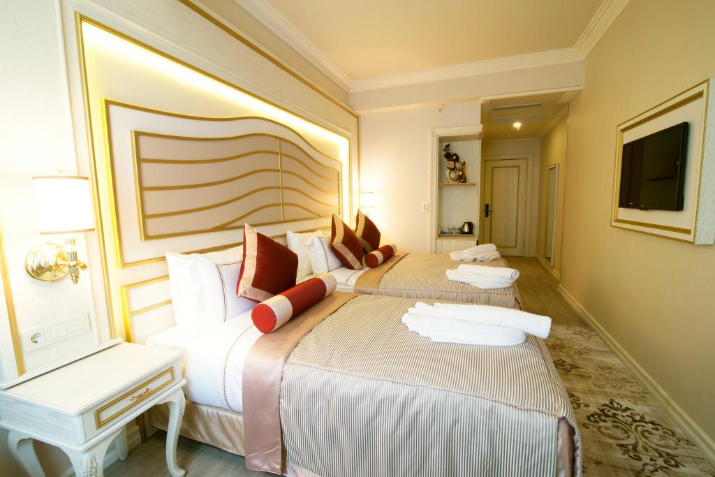 Family Deluxe Room, City View
