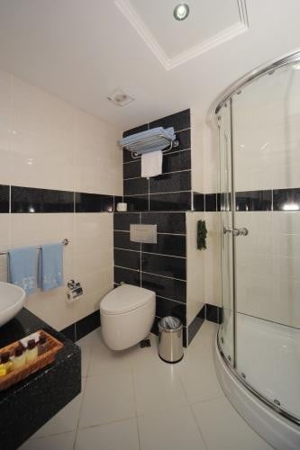 Aile Odası, Kara Manzaralı