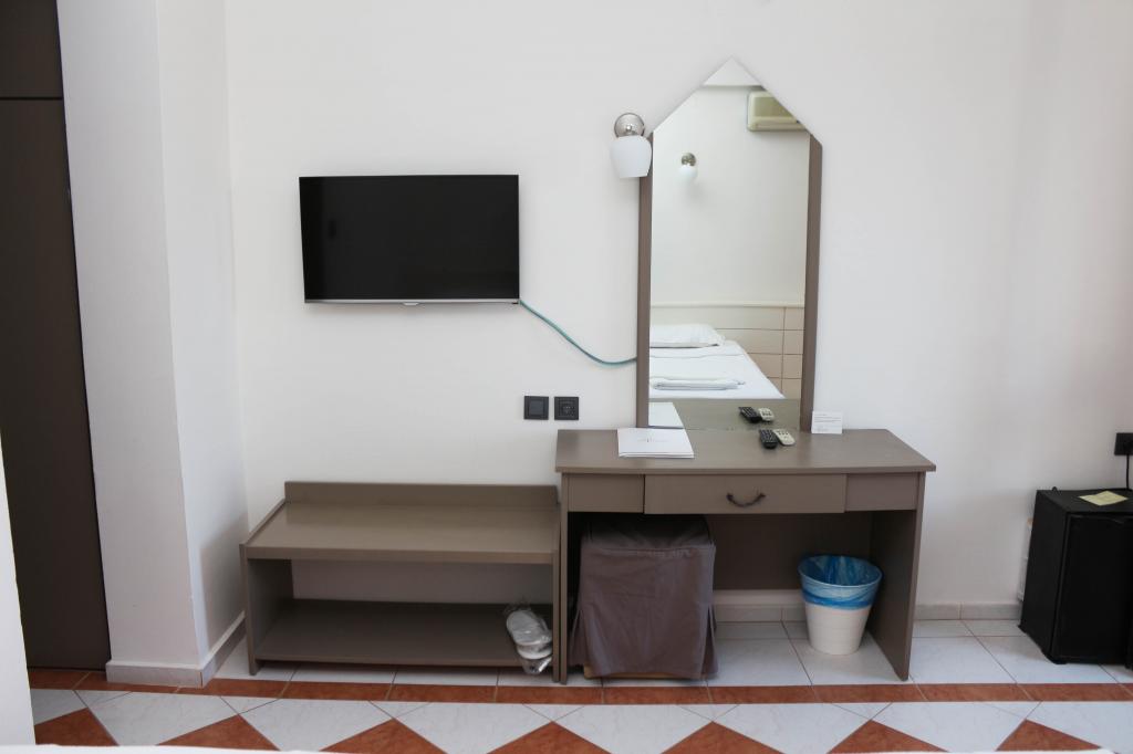 Standard Room, Garden View (1 Person, Balcony)