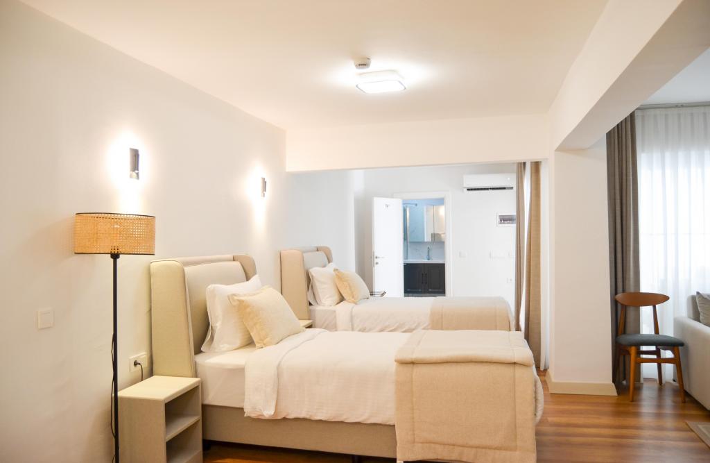 Corner Suit Oda, Avlu Manzaralı (Balkonlu, Teraslı)