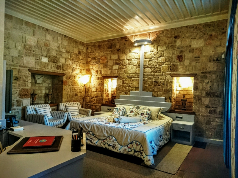 Suit Oda, Havuz Manzaralı