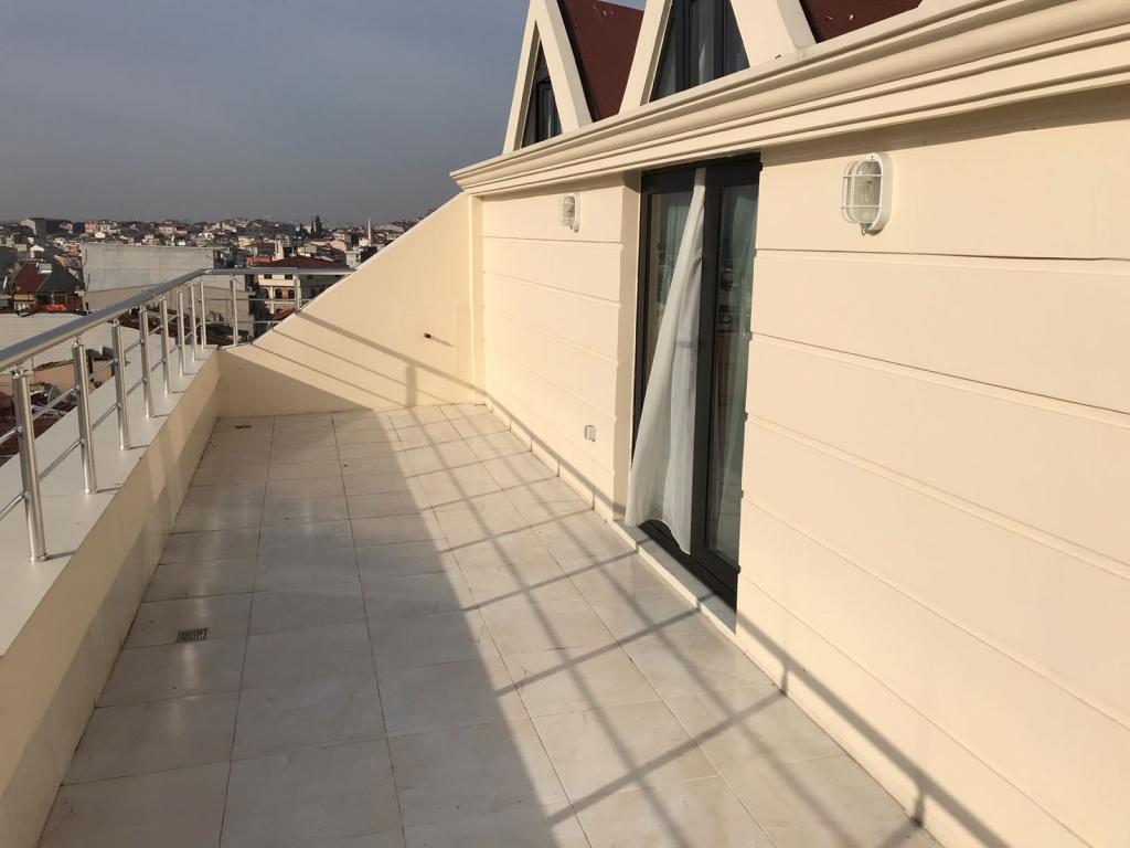 Aile Odası, Şehir Manzaralı