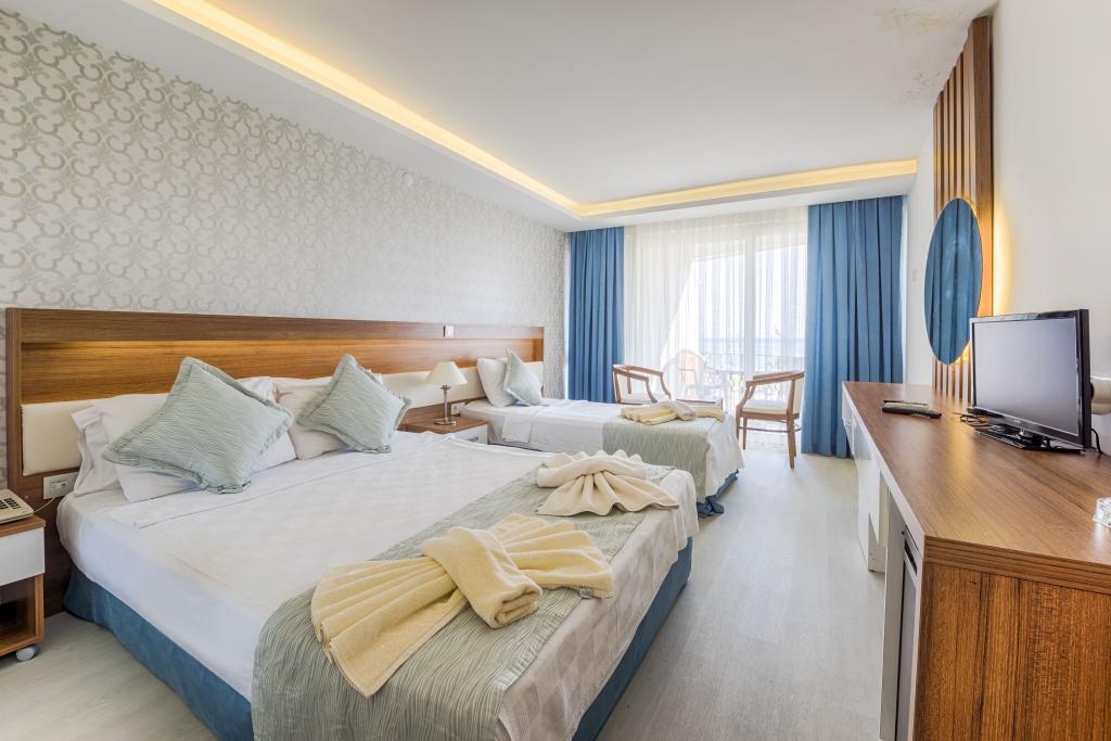Standart Oda,deniz Veya Havuz Manzaralı