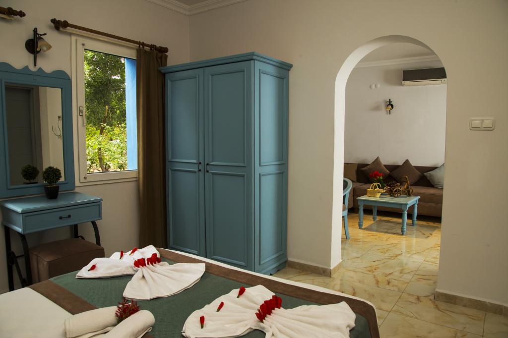 Suit Oda, Bahçe Manzaralı