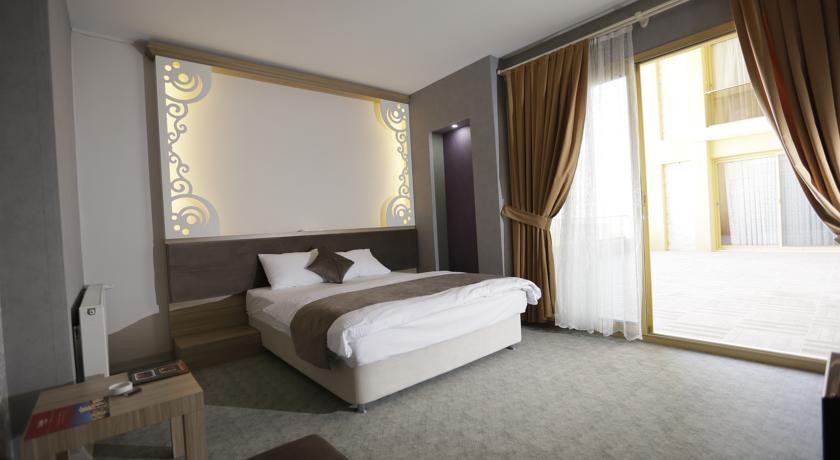 Suit Oda, Şehir Manzaralı