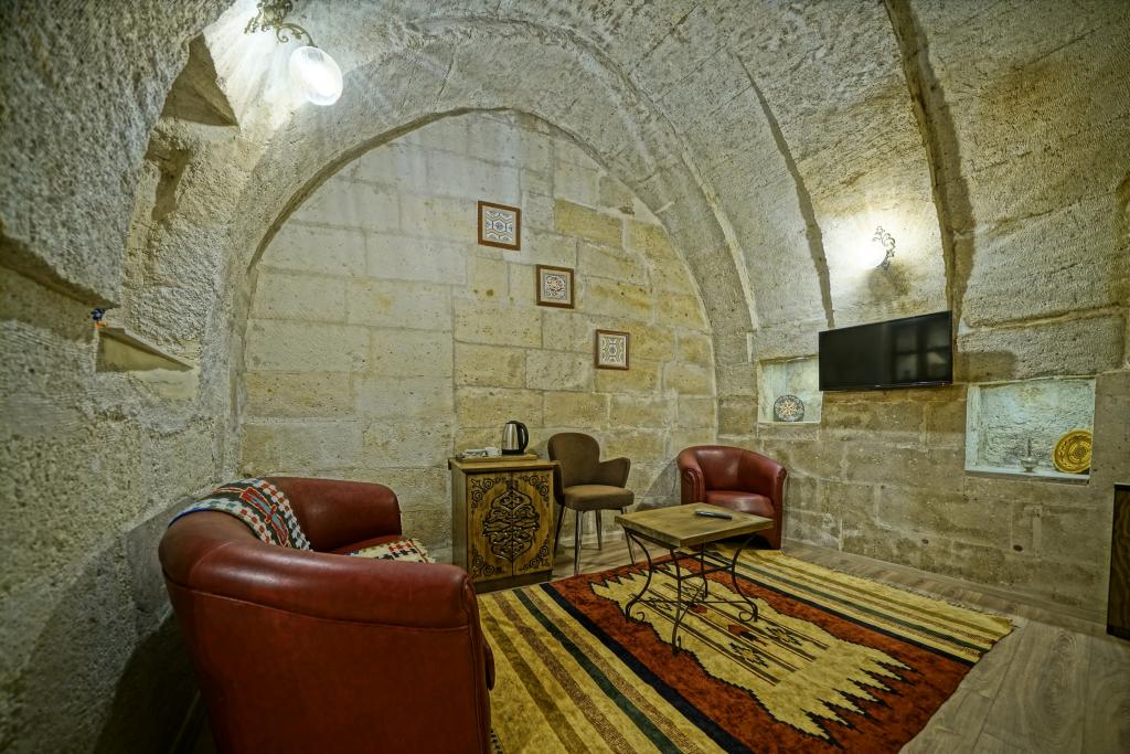 Honeymoon Room, Garden View