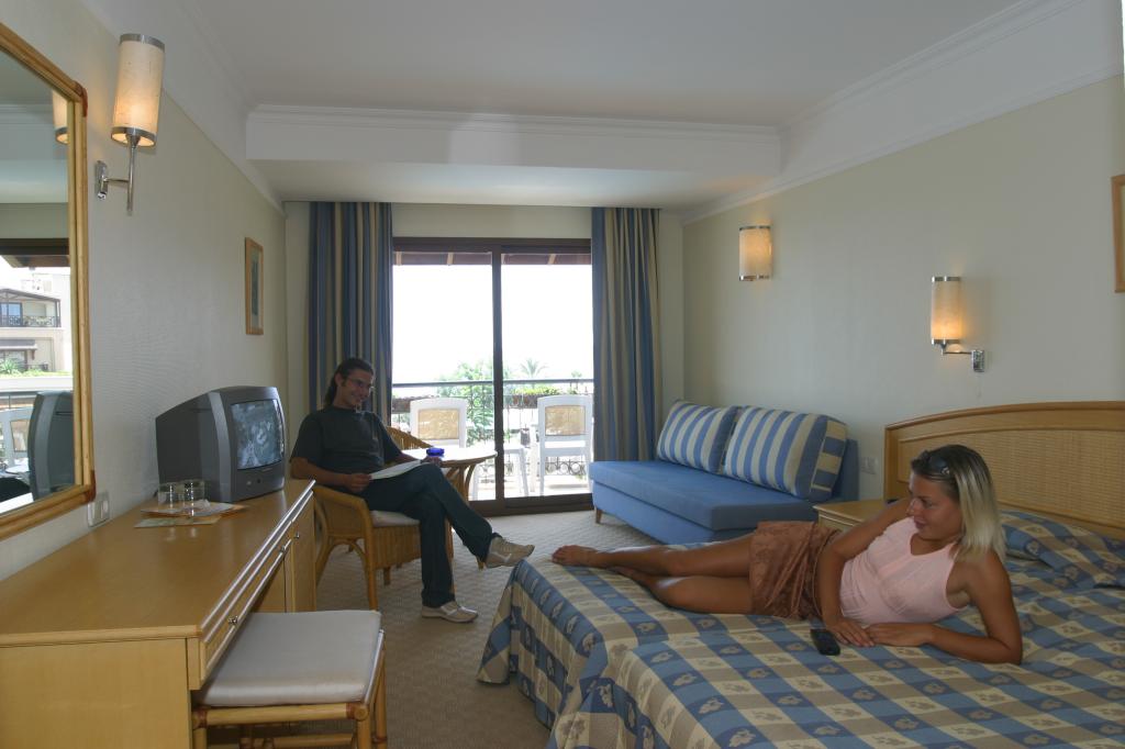 Standart Oda, Kara Manzaralı (Balkonlu)