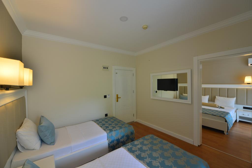 Bungalov, Kara Manzaralı (Balkonlu)