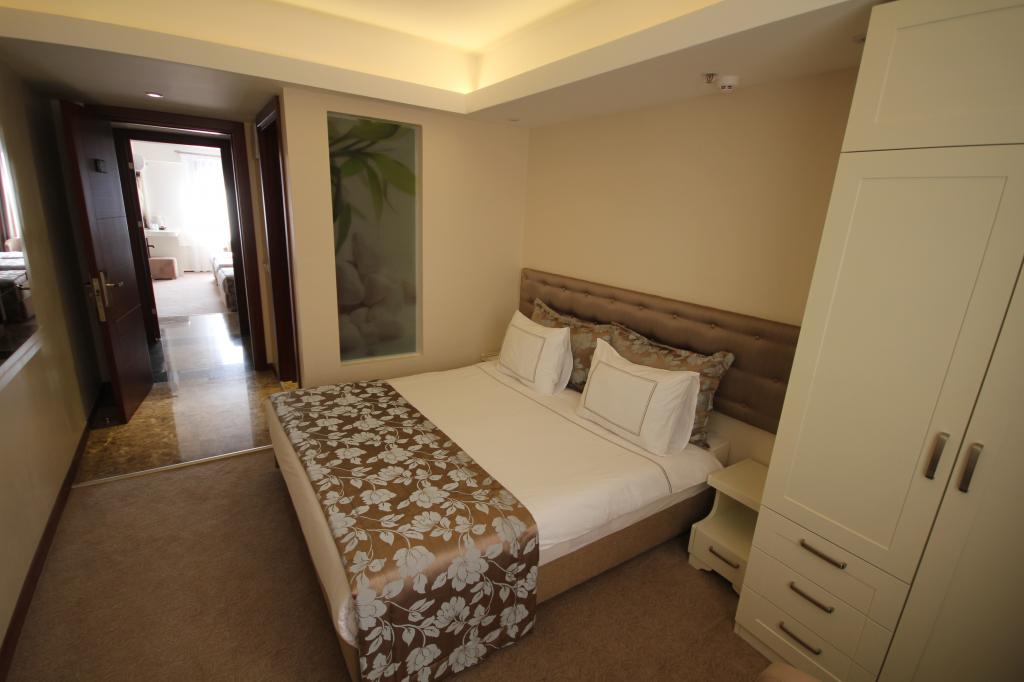 Family Room, City View