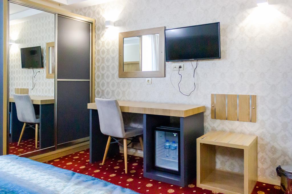 Standart Oda, Şehir Manzaralı (4 Kişilik)