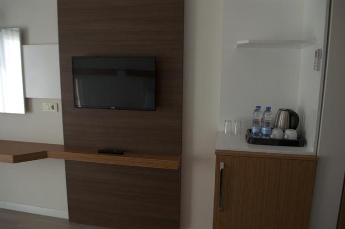 Penthouse, Partial Sea View
