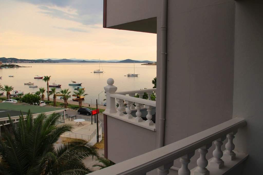 Superior Oda, Deniz Manzaralı (Balkonlu)