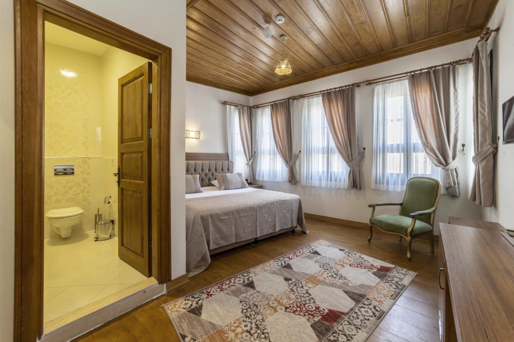 Standart Oda, Şehir Manzaralı